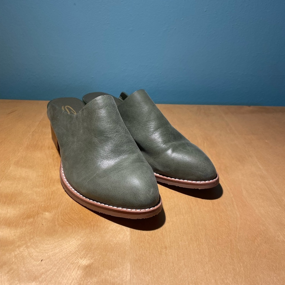Sbicca mules